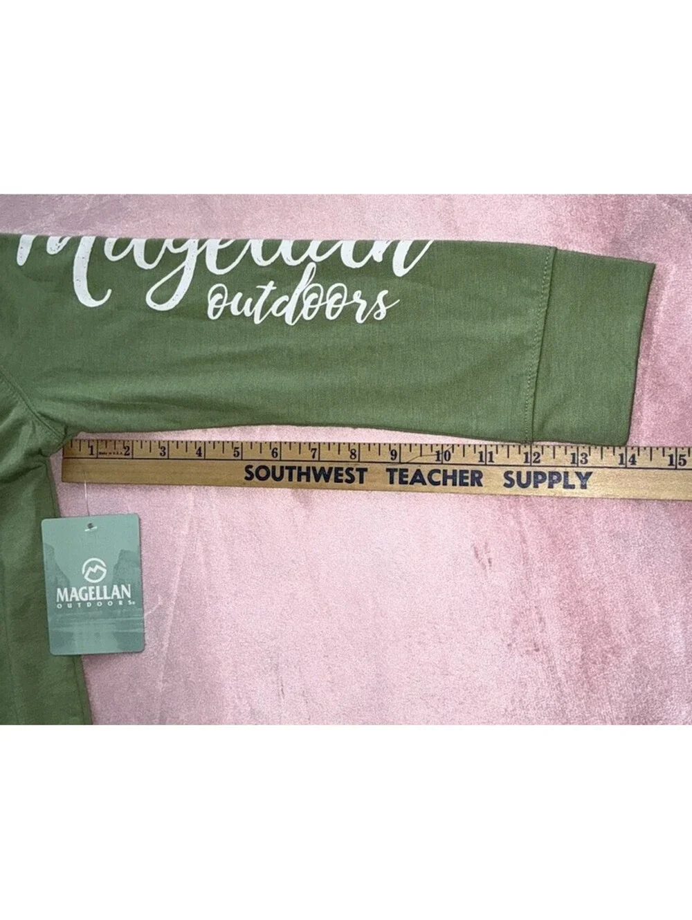 Magellan Outdoors Girls Med 8-10 NWT Long Sleeve Grotto Falls Mistletoe NWT